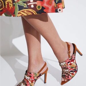 NATORI
Reen Ikebana Silk Open Toe Sling